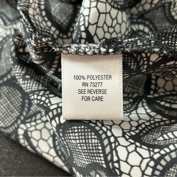 Croft & Barrow Women's Shirt Blouse Sleeveless Black & White Floral Size XL - Picture 4 of 8